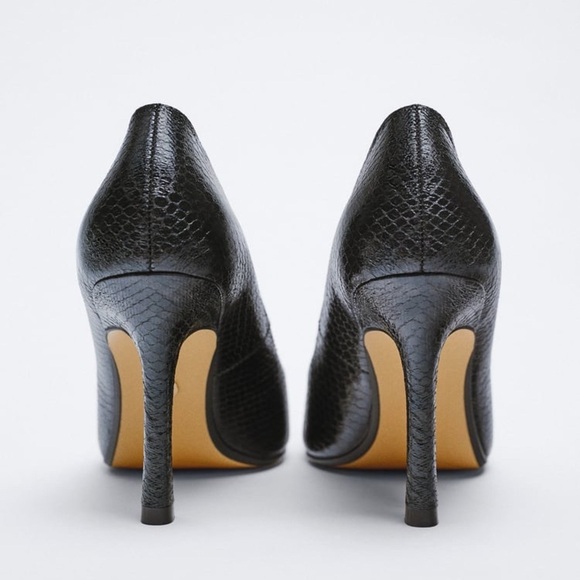 NWOT. Zara Black Heeled Shoes. Size 7,5. - Picture 4 of 7
